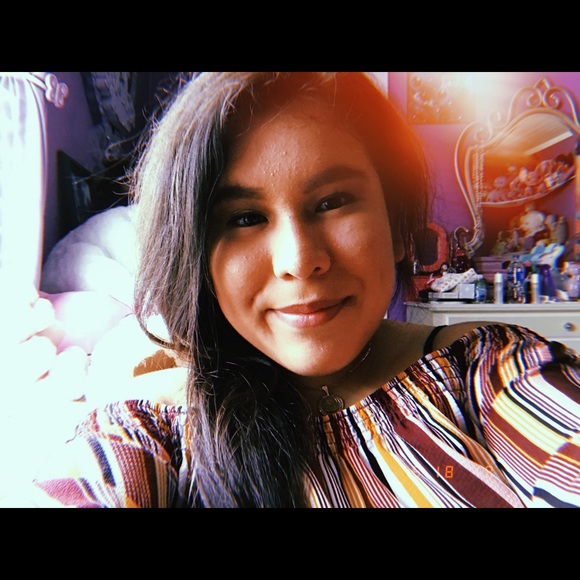 Meet your Posher, Giselle - Picture 1 of 1